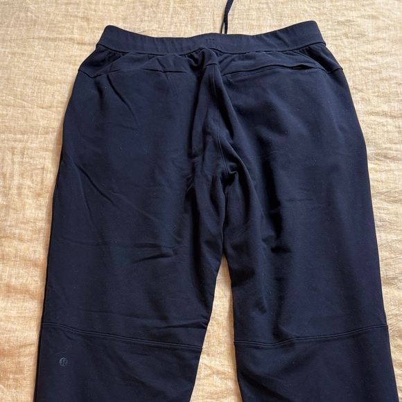 Lululemon men’s joggers - Picture 14 of 17